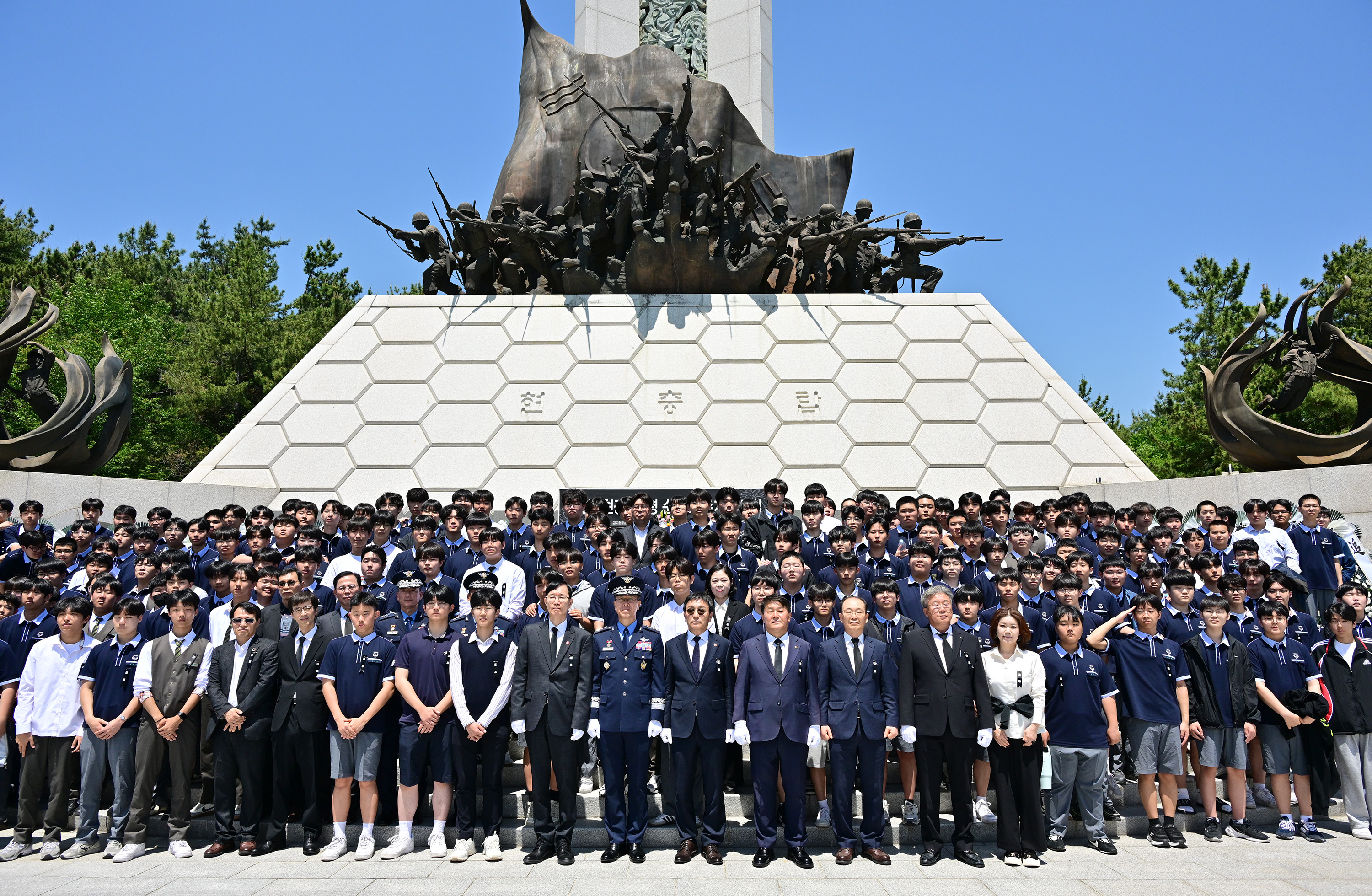 이성룡 의장, 제20주기 김도현 공군 중령 추모식18