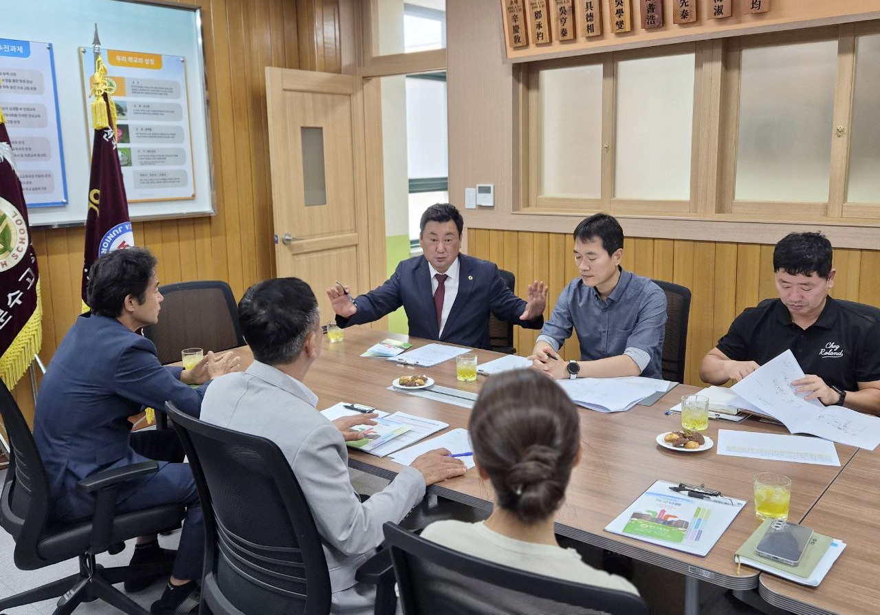 안대룡 교육위원장, 문수고 화장실 환경개선 및 안전시설 점검4