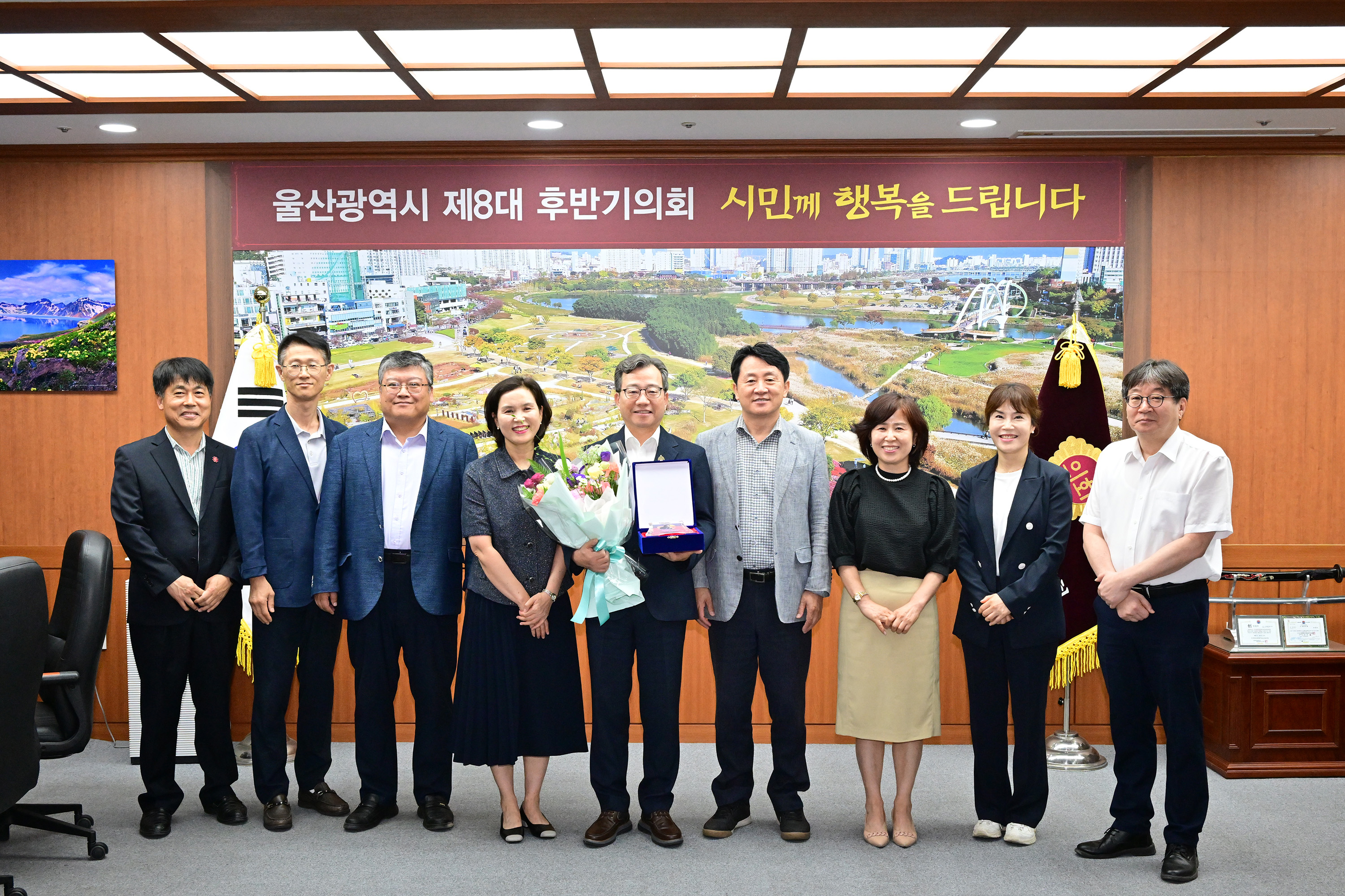 이성룡 의장, 2026년 하반기 퇴직준비교육 대상자 공로패 수여8