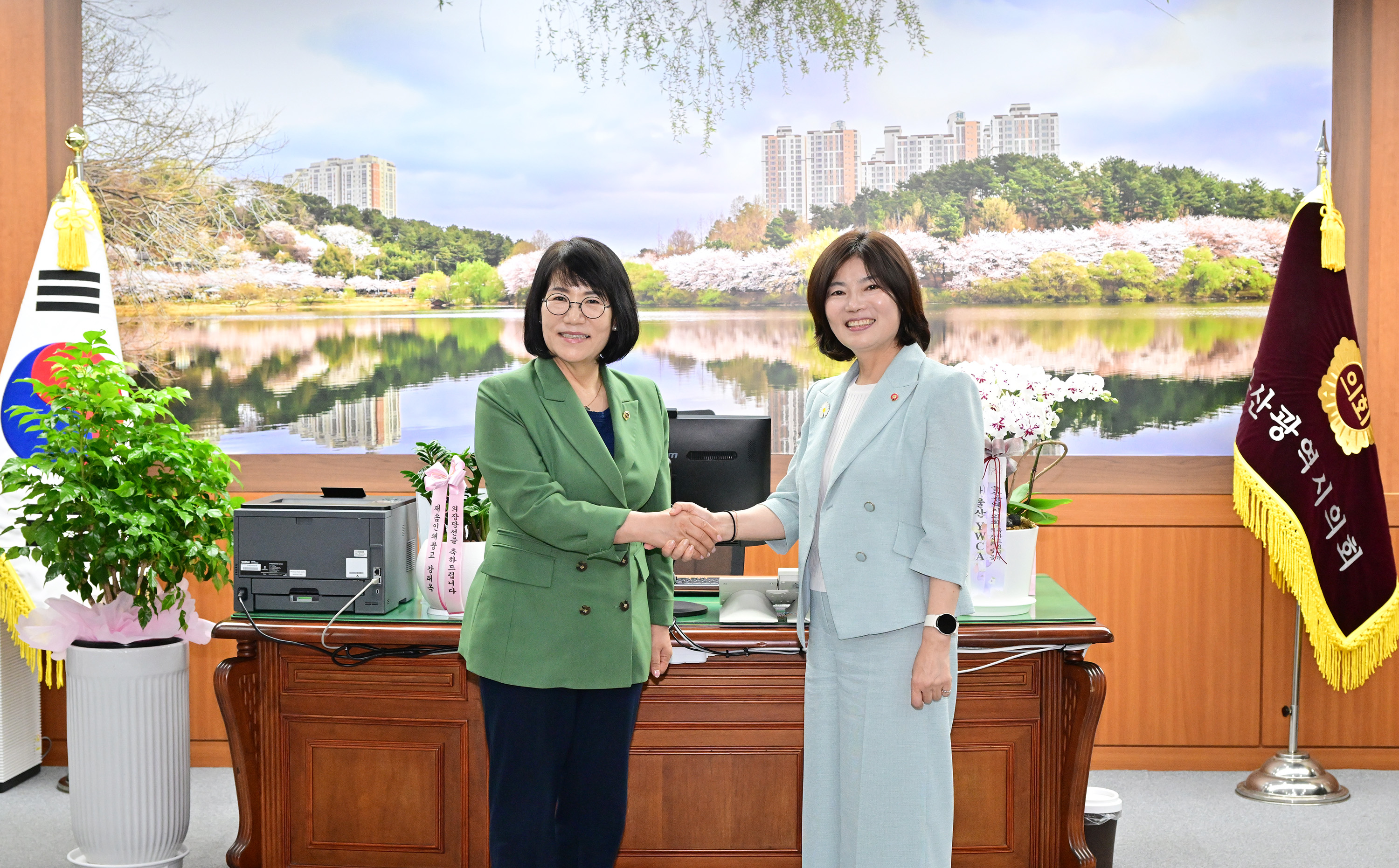이영해 의장, 국민건강보험공단 부산울산경남지역본부장 환담1