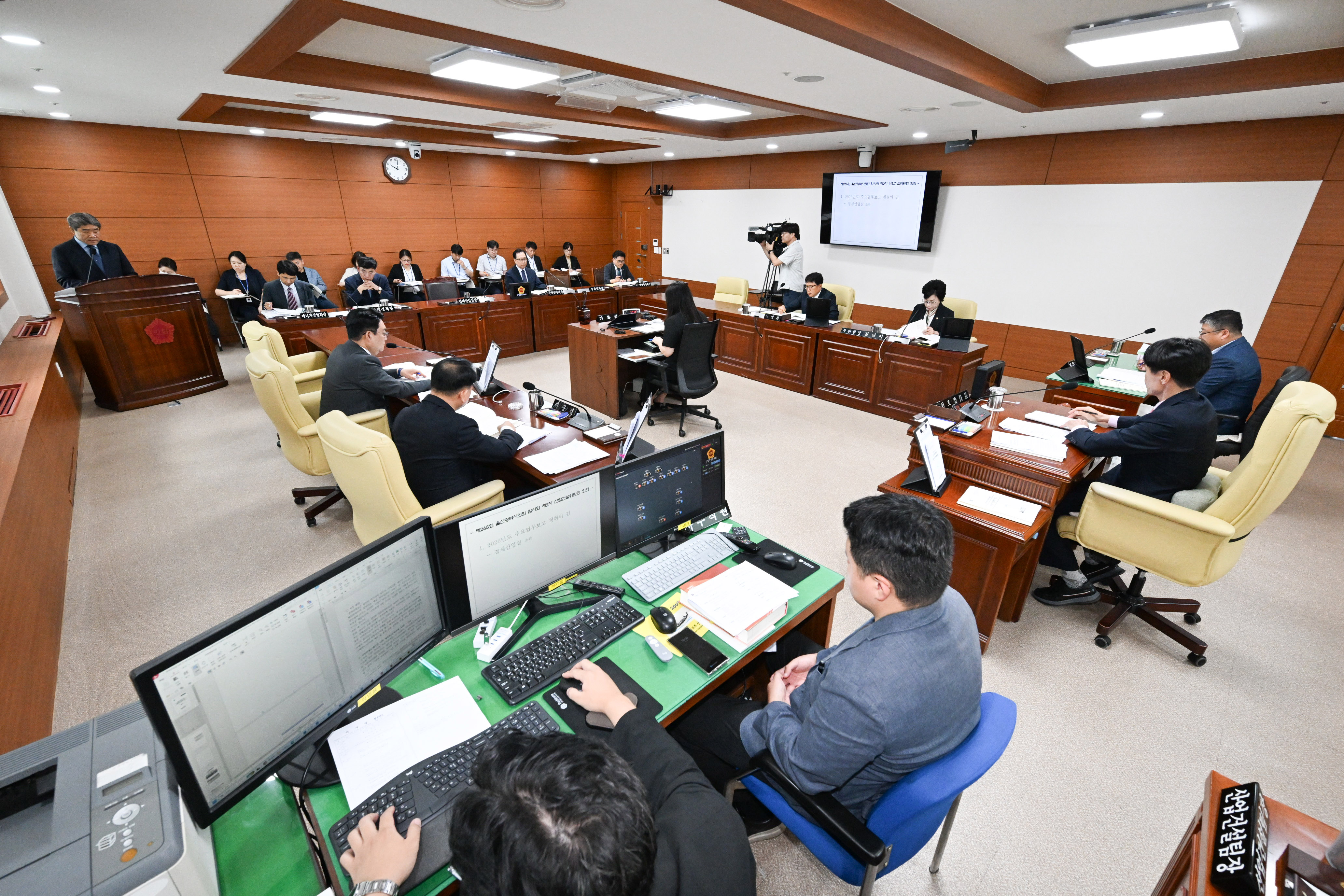 산업건설위원회, 경제산업실·울산테크노파크 2026년도 주요업무보고 청취의 건4