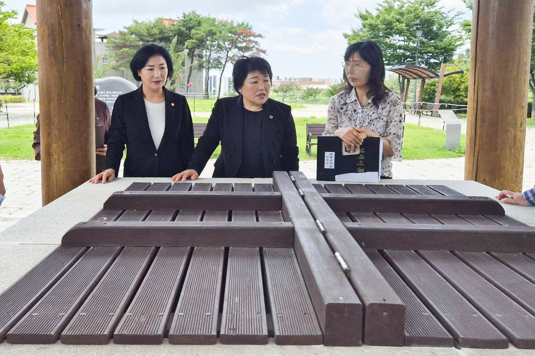 강혜순 교육위원장 중구 약사샘 주변 환경정비 사업 현장 점검4