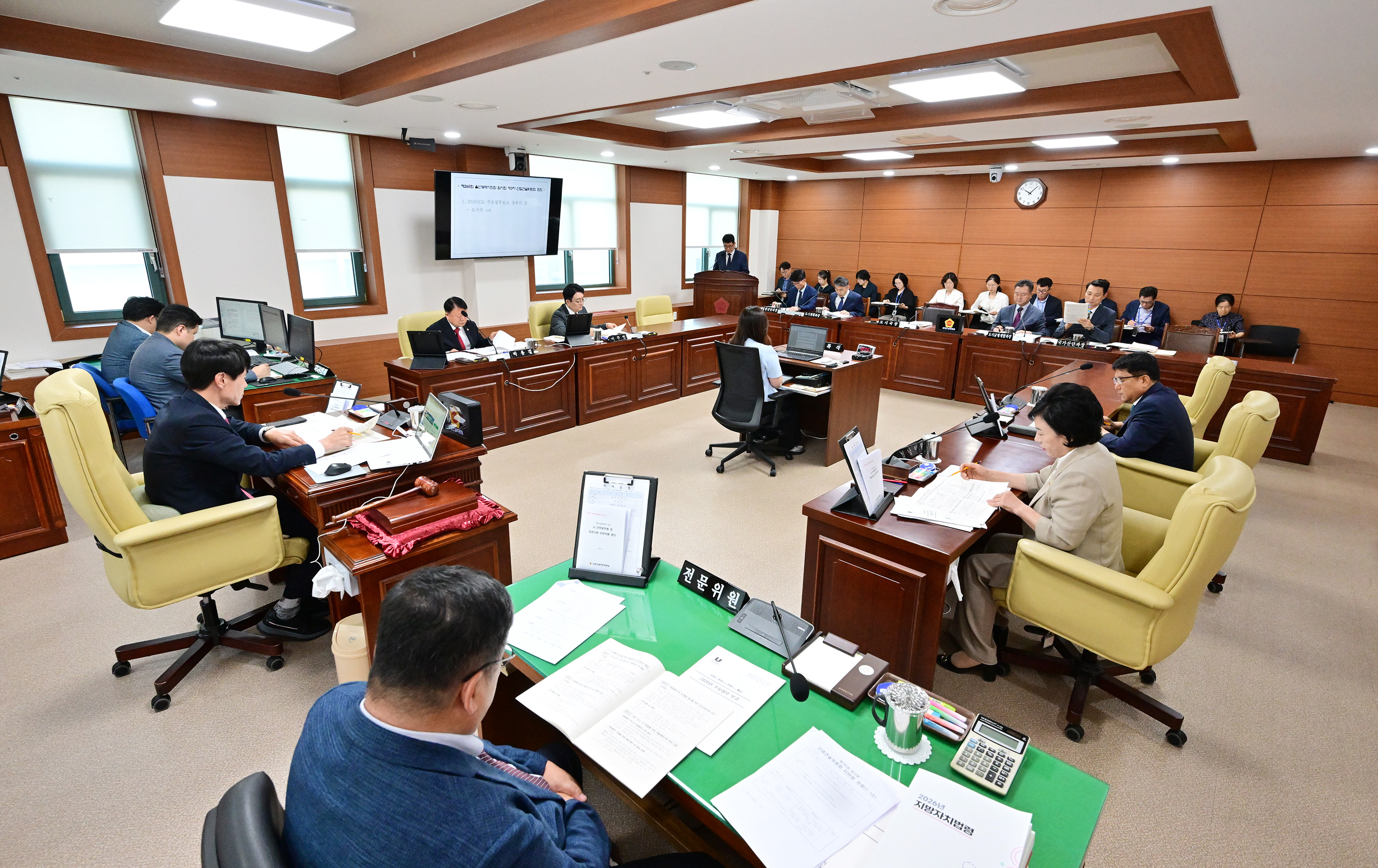 산업건설위원회, 도시국·교통국 소관 2026년도 주요업무보고 청취6