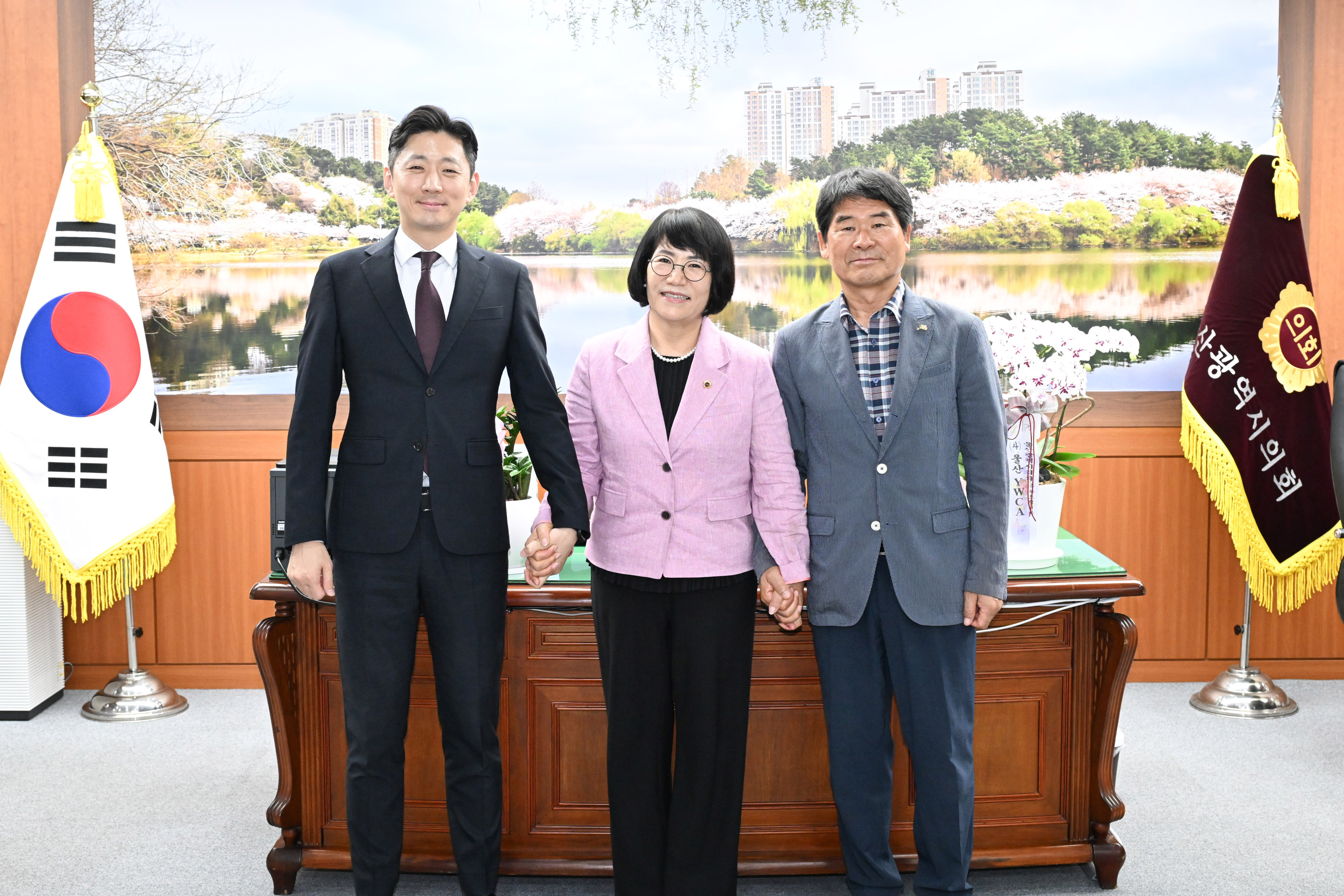이영해 의장, 울산극동방송 남현용 지사장과 환담1