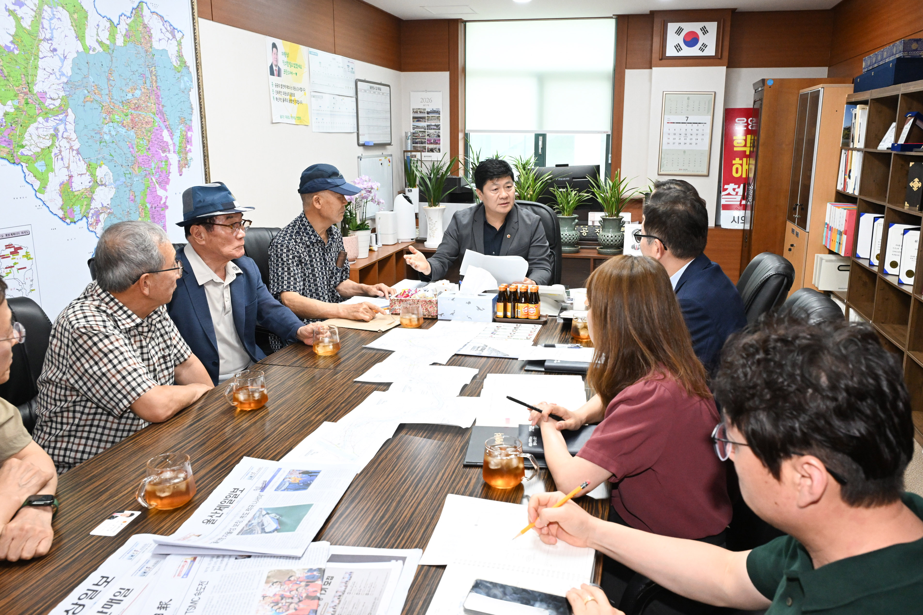 공진혁 의회운영위원장, 지방하천 토지주 재산권 보호 위한 제도개선 촉구 간담회1