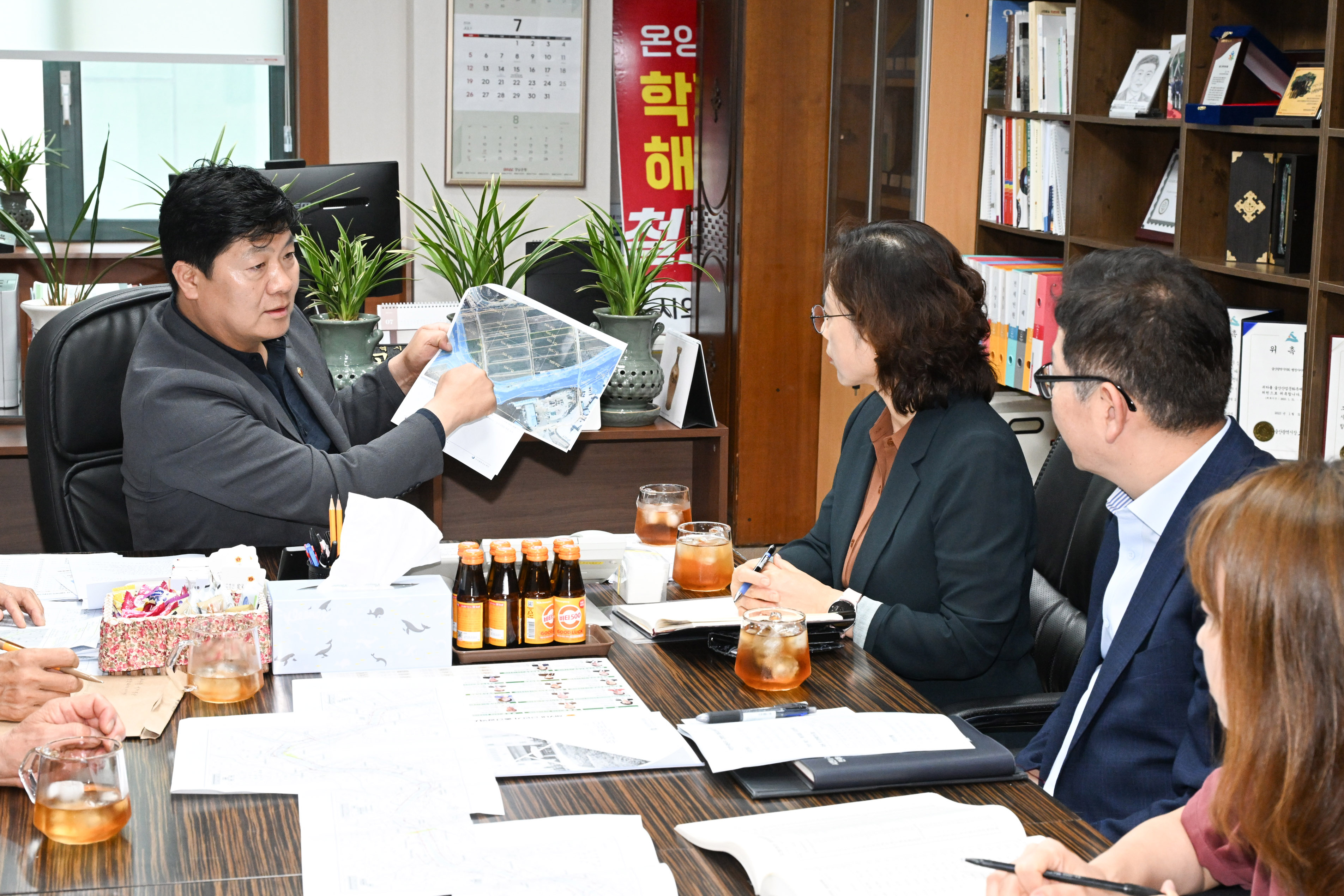 공진혁 의회운영위원장, 지방하천 토지주 재산권 보호 위한 제도개선 촉구 간담회3