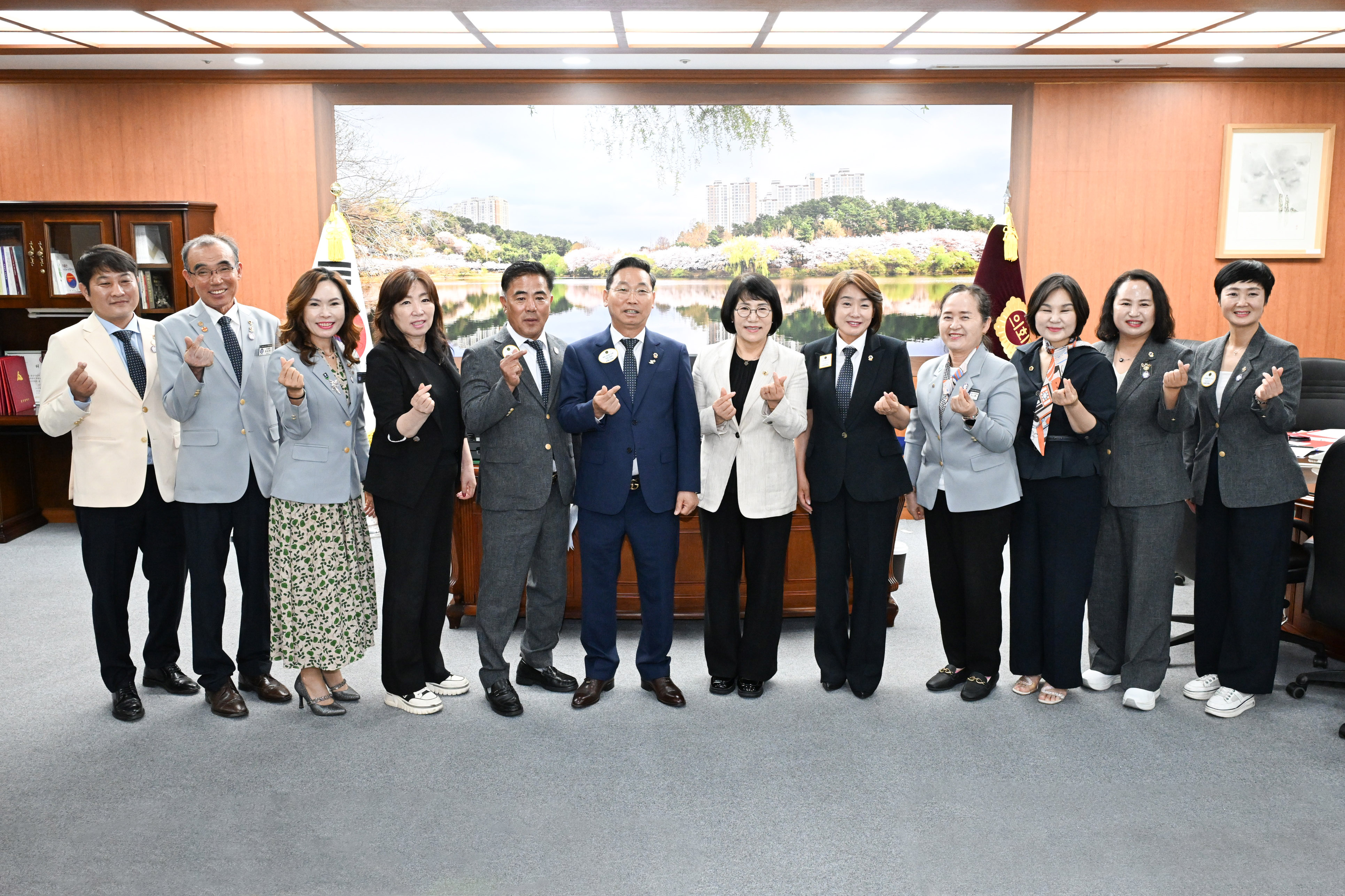 이영해 의장, 국제라이온스협회 355-D 지구 임원진 환담6
