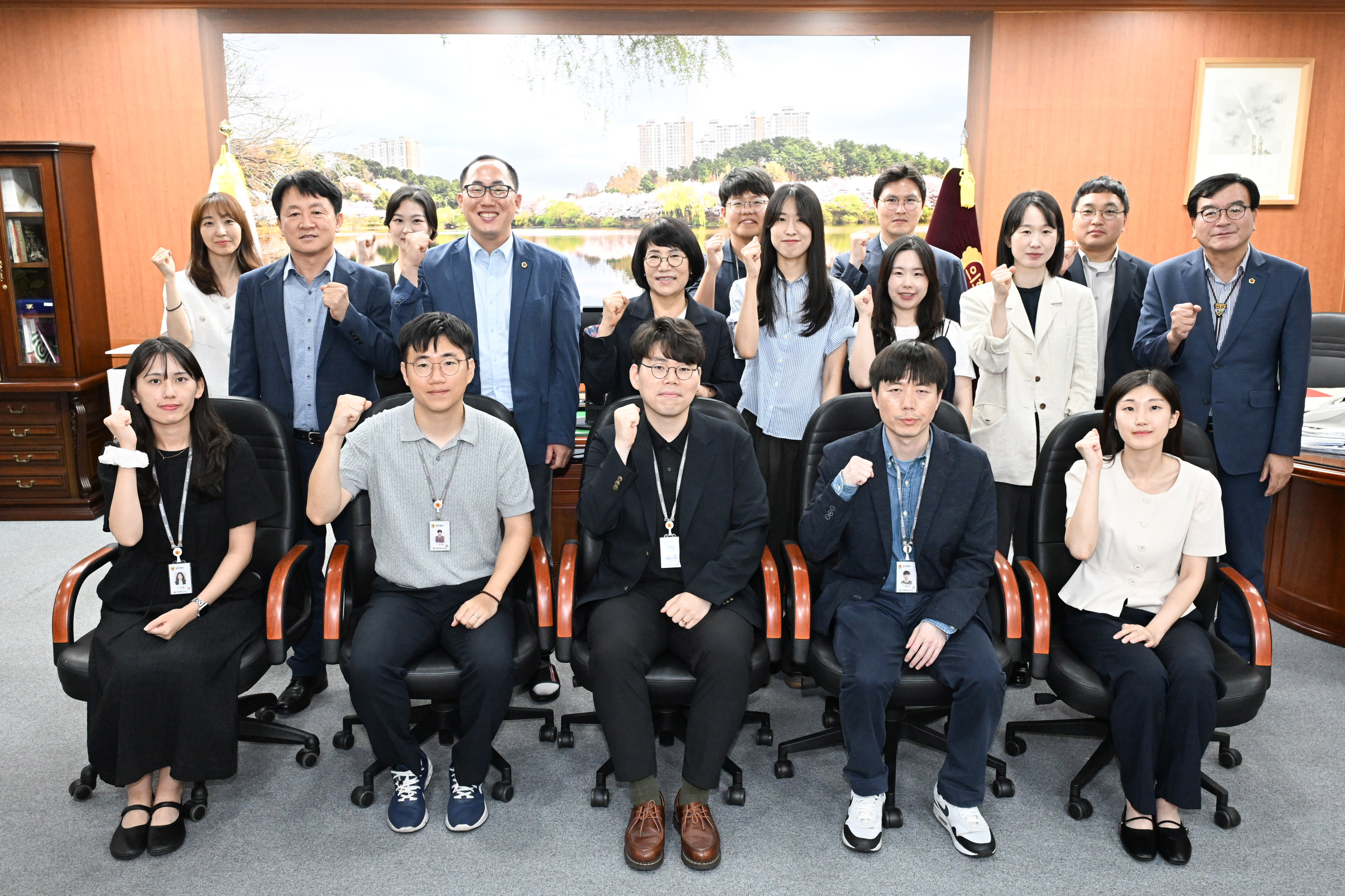이영해 의장, 정기인사 6급 이하 인사발령자 환담3