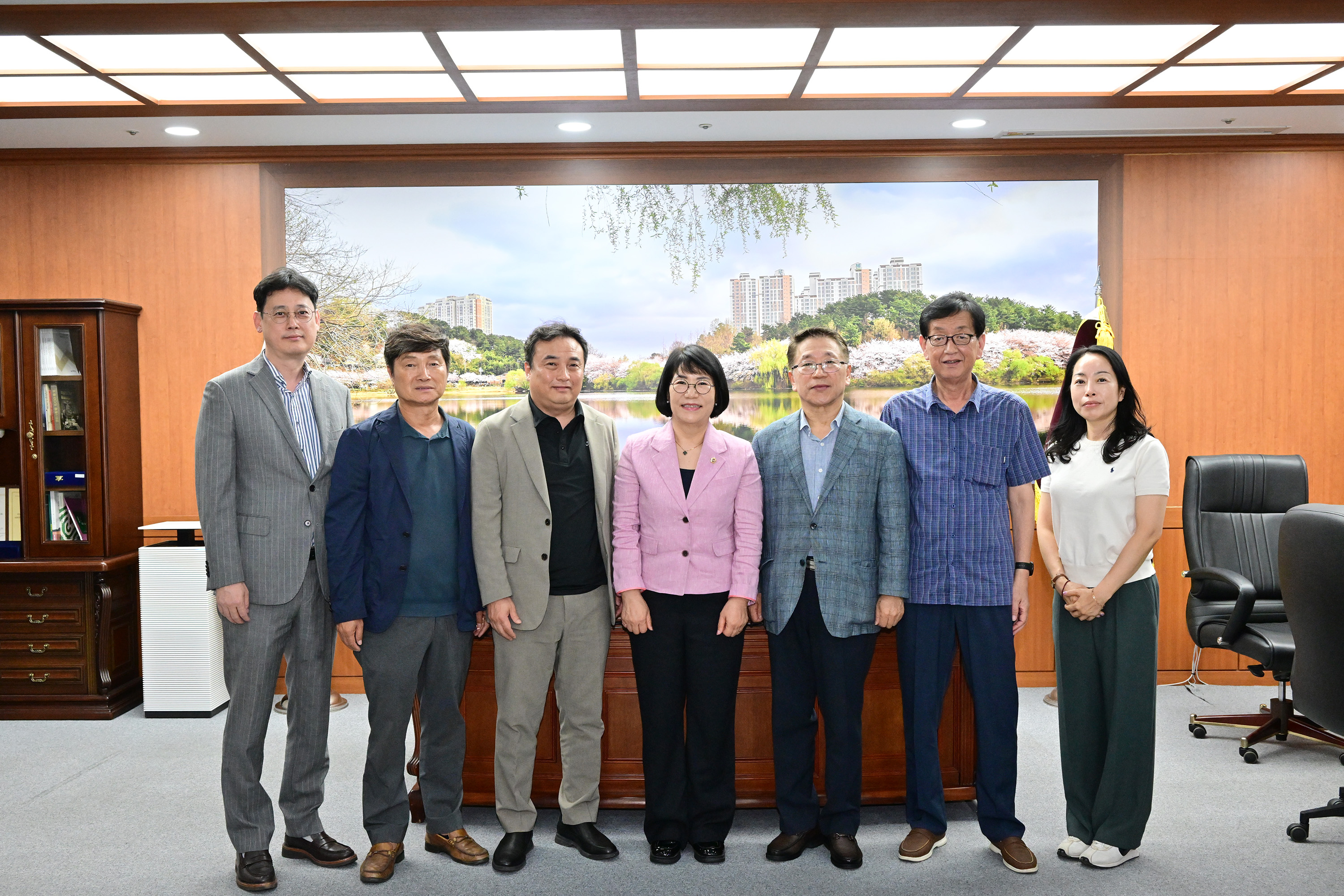이영해 의장. 울산광역시사회복지협의회 임원진 환담5