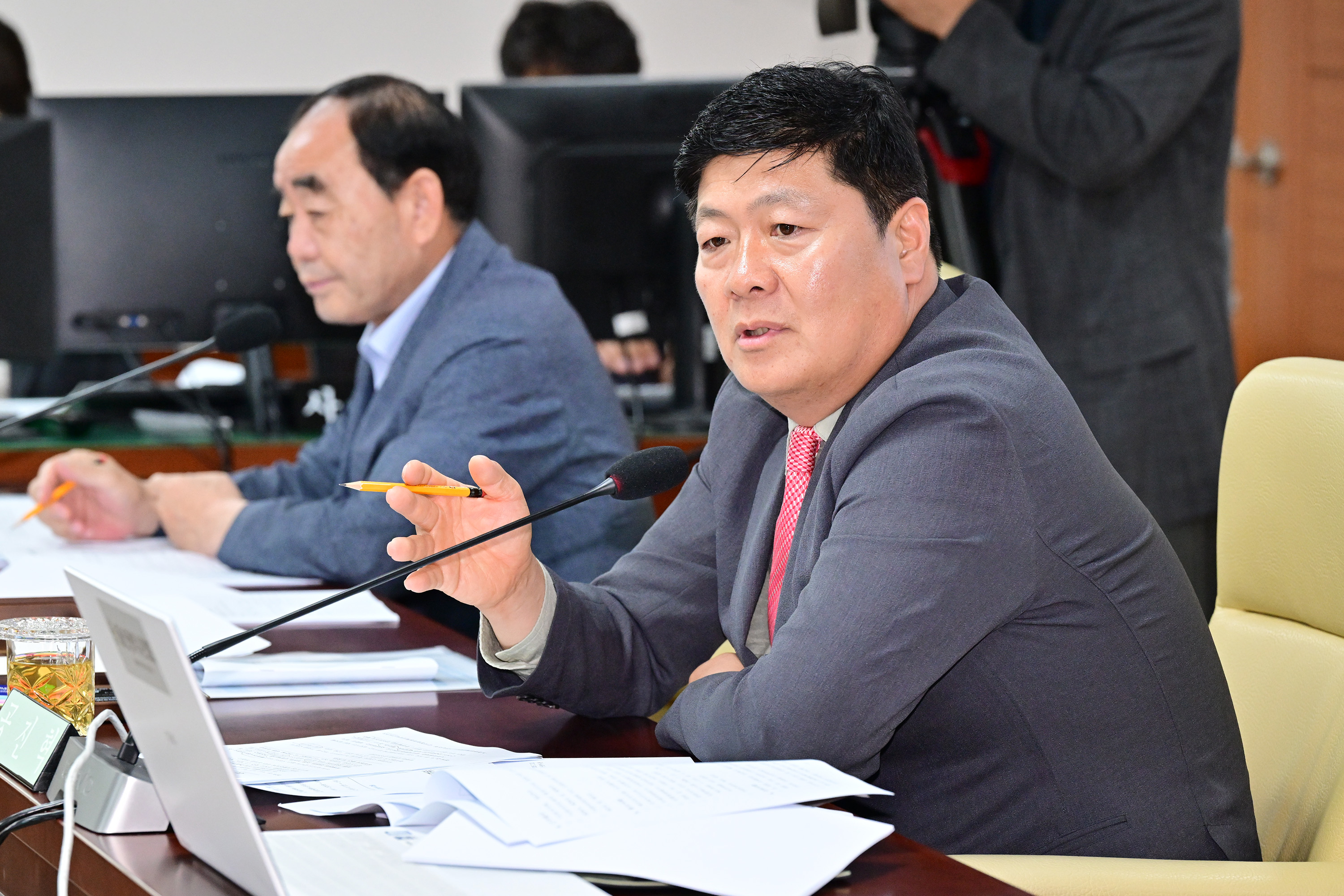 행정자치위원회, 울산광역시 행정기구 설치 조례 일부개정조례안 등 심사6