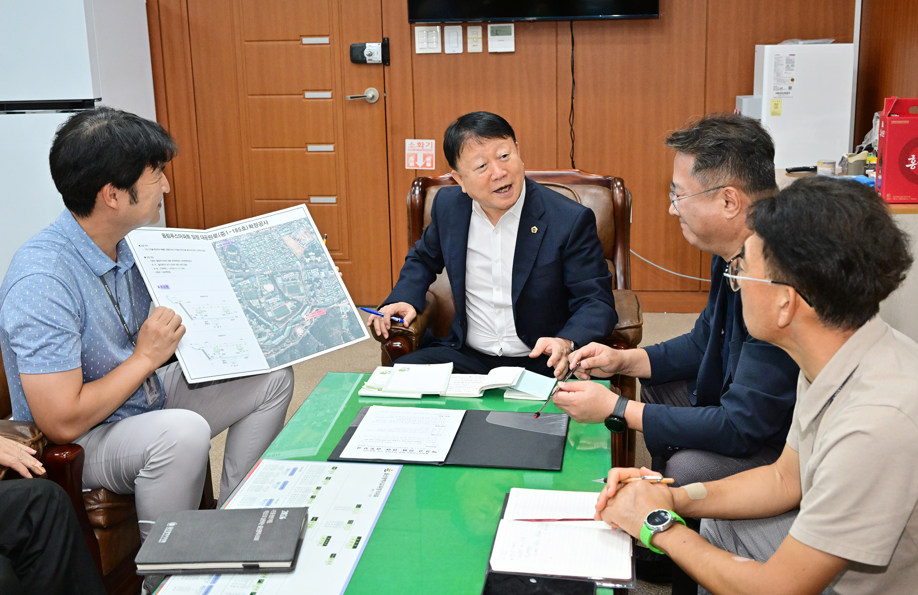 박용걸 예산결산특별위원장, 대공원로 확장공사 현안점검 간담회2