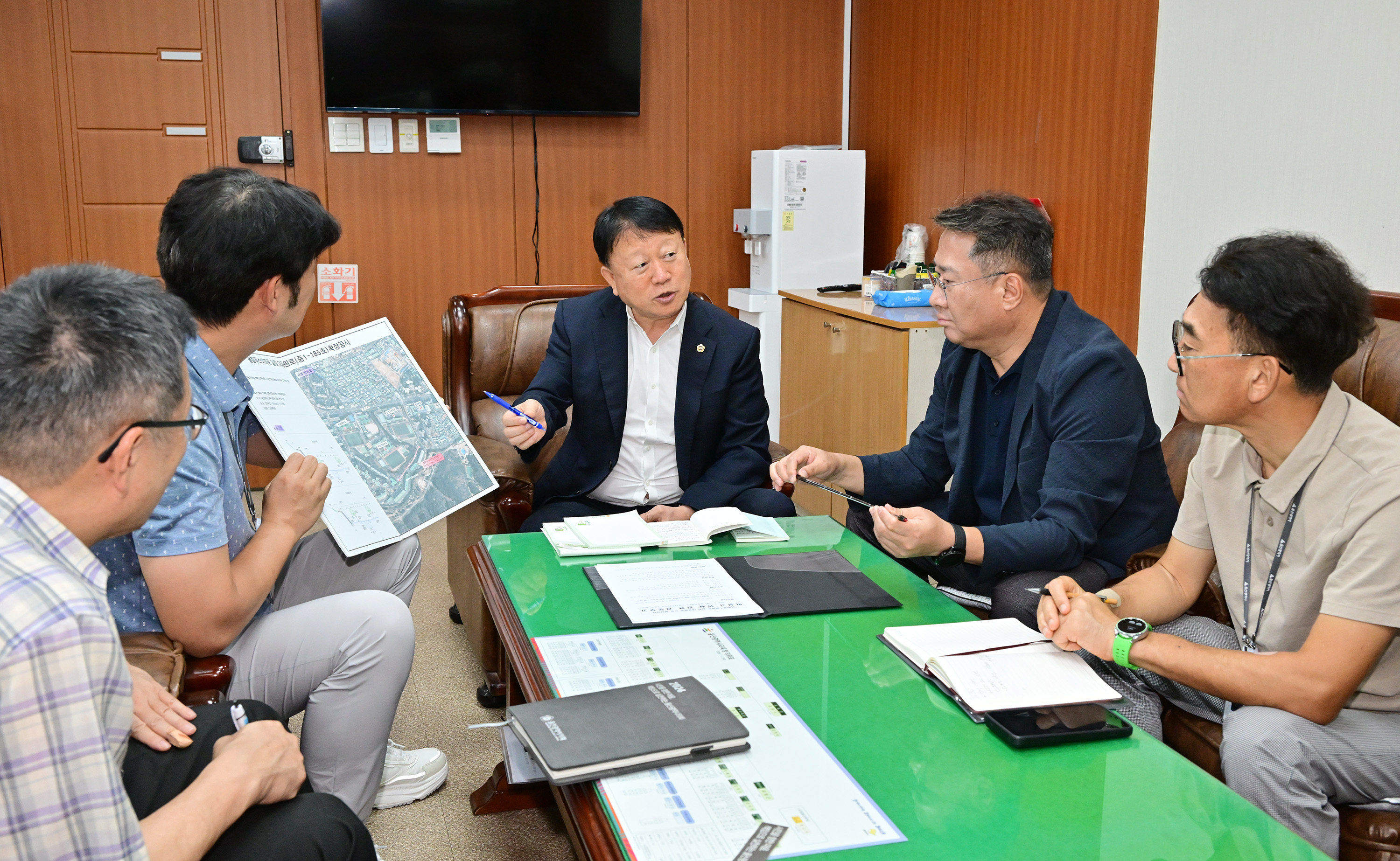 박용걸 예산결산특별위원장, 대공원로 확장공사 현안점검 간담회4