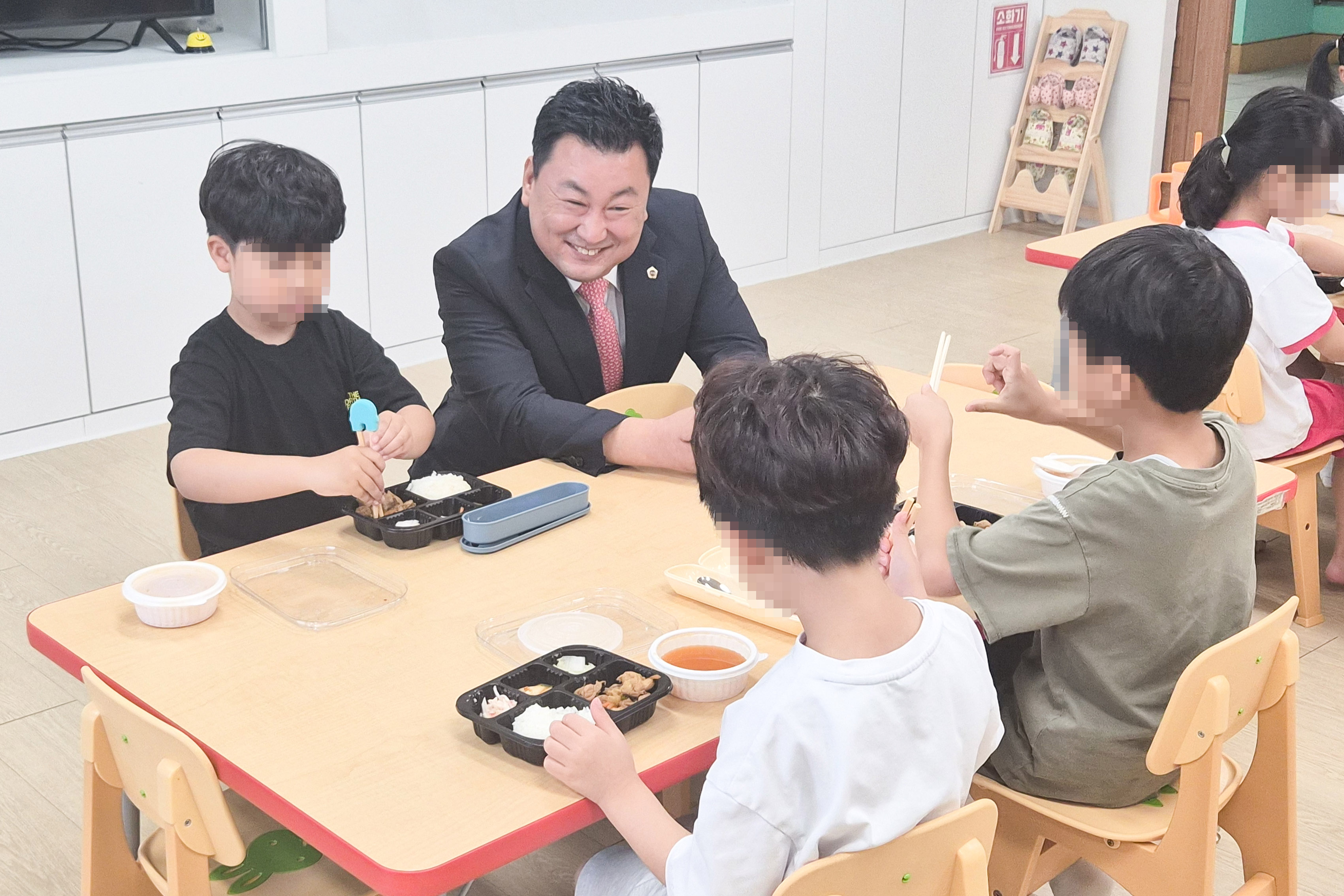 안대룡 의원, 방학 중 초등돌봄 및 중식 지원 현장간담회1