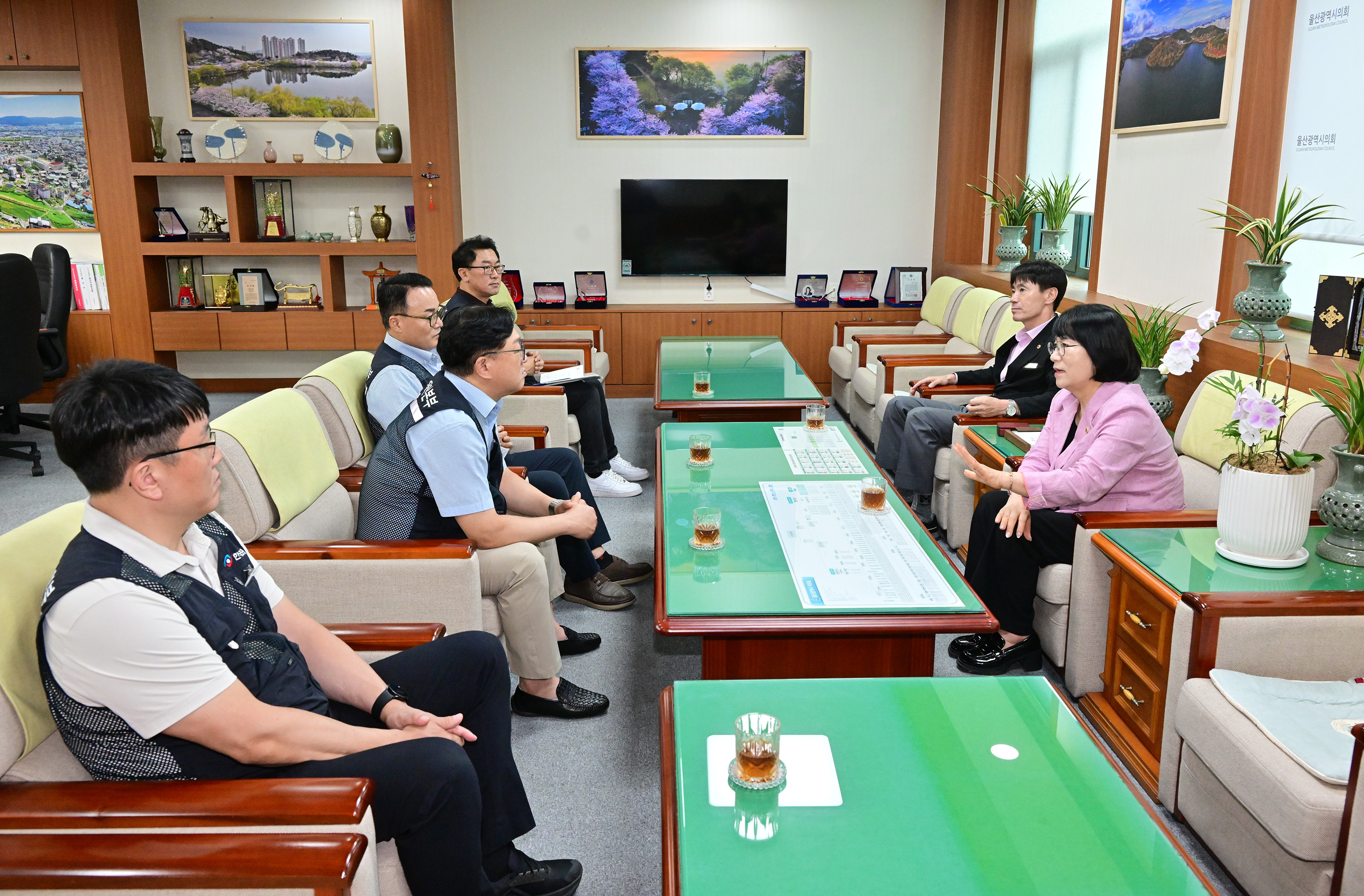 이영해 의장, 한국노총 울산지역본부 임원진 환담2