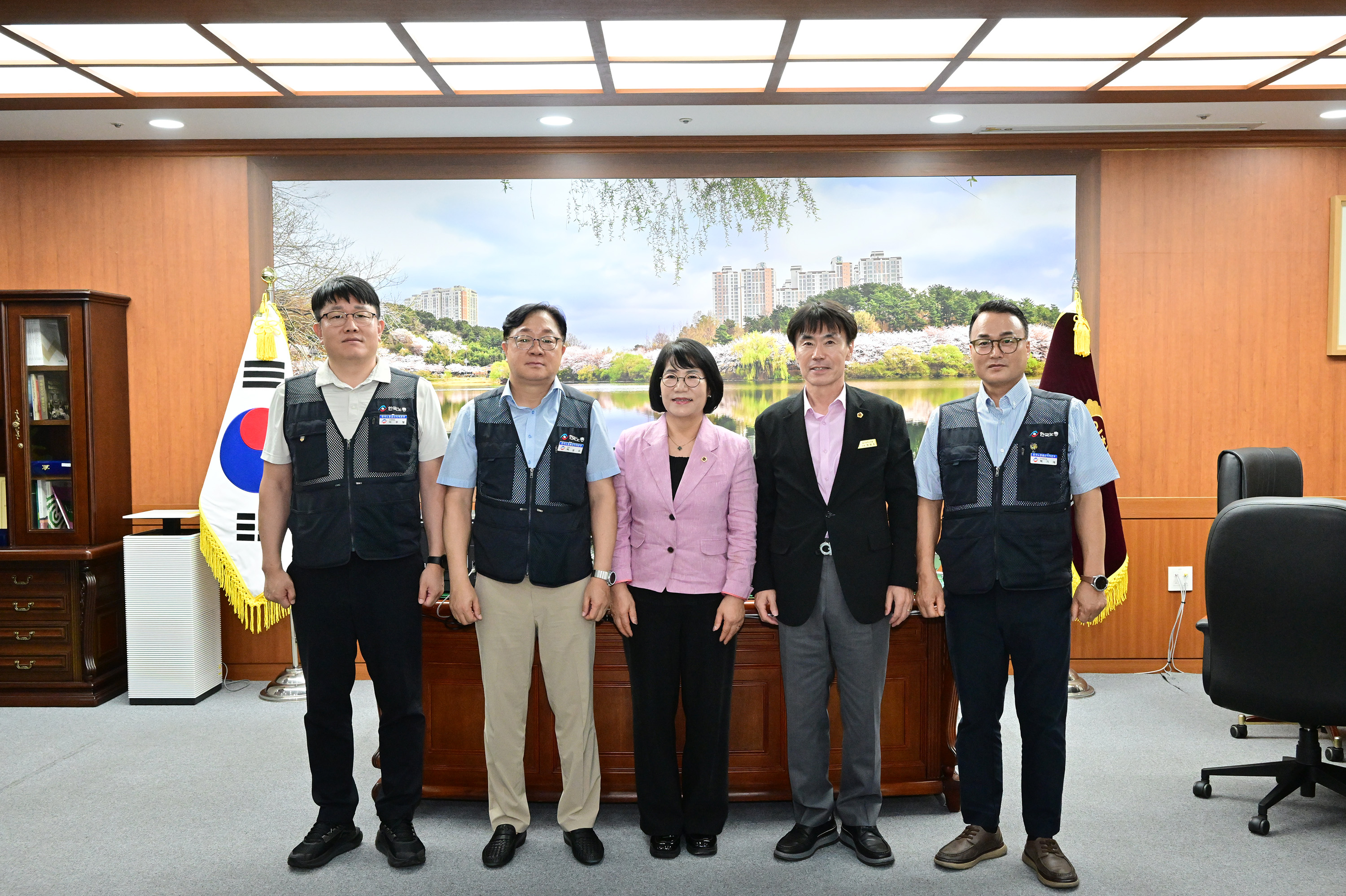 이영해 의장, 한국노총 울산지역본부 임원진 환담5