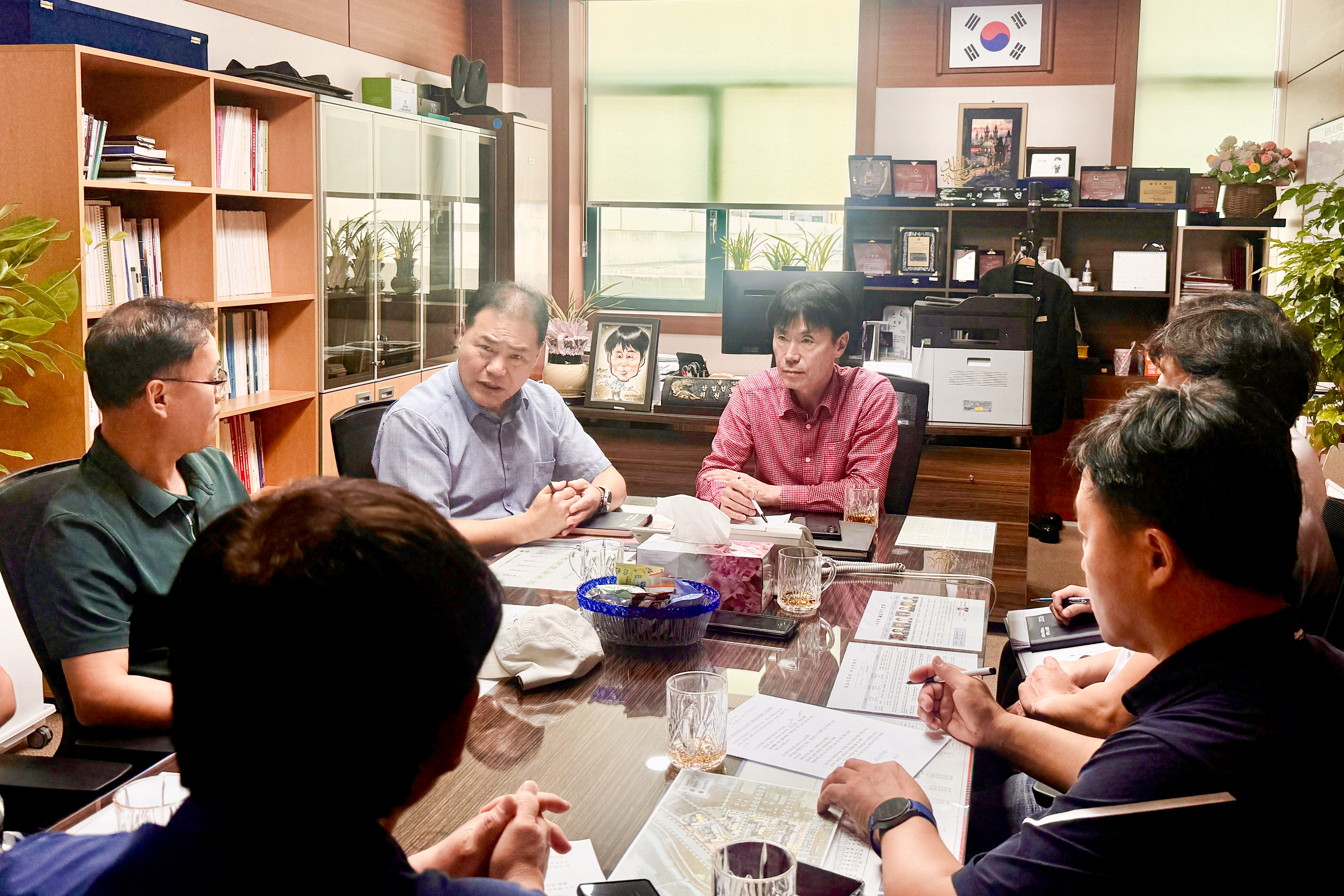 백현조 산업건설위원장, 진장명촌지구 환경개선 주민간담회