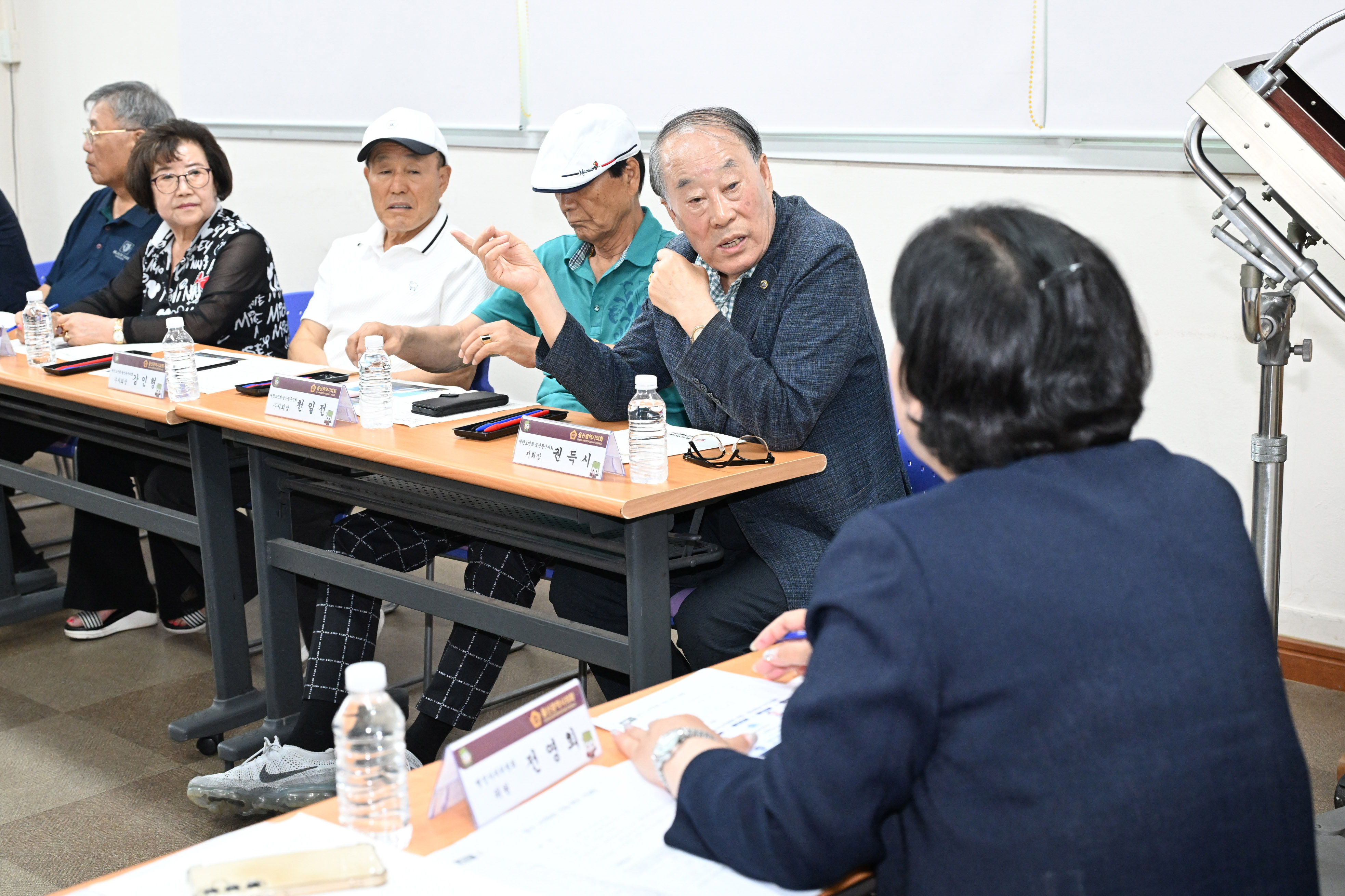 전영희 의원, 동구 노인회관 건립 현안 간담회11