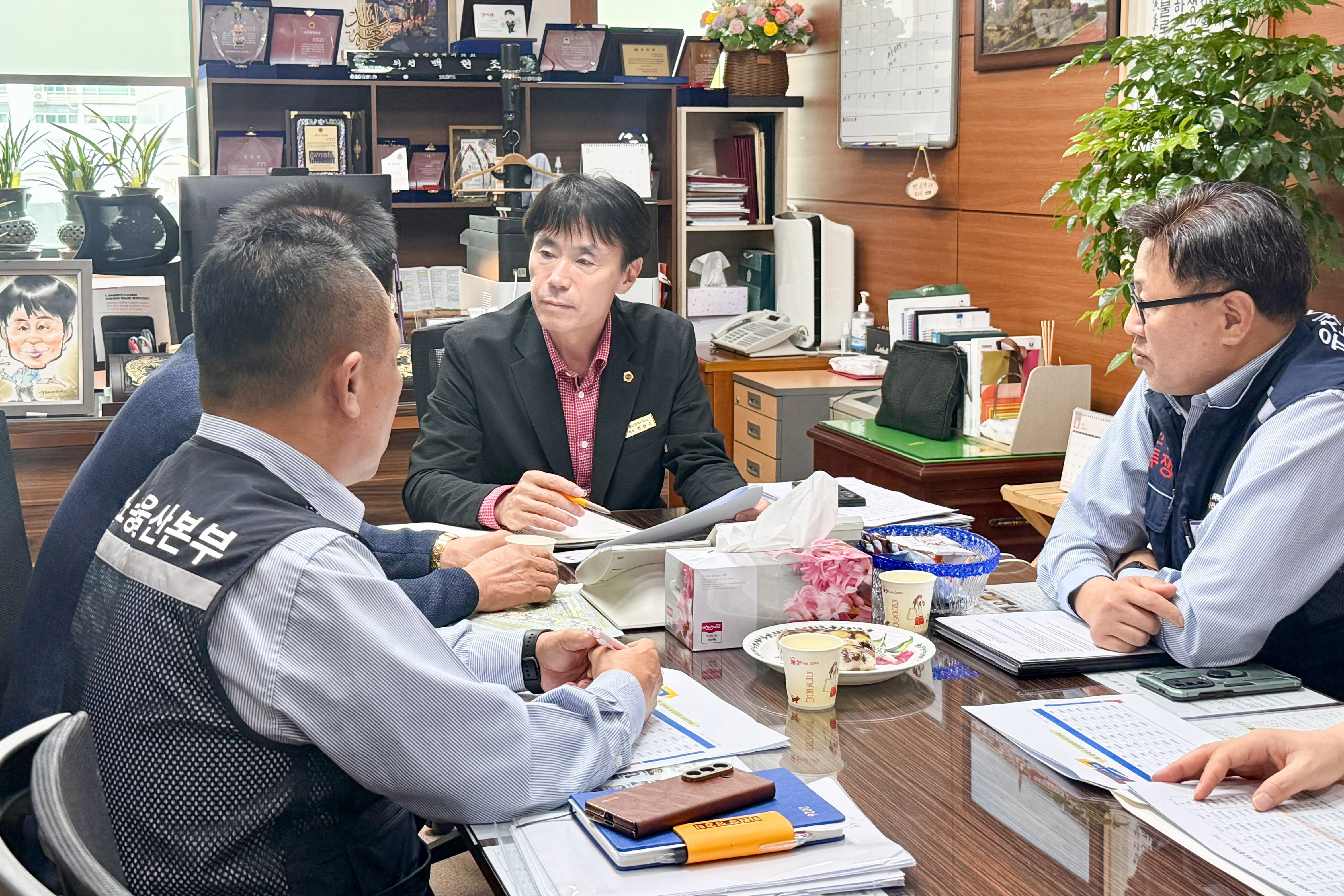백현조 산업건설위원장, 시내버스 노사 의견청취2