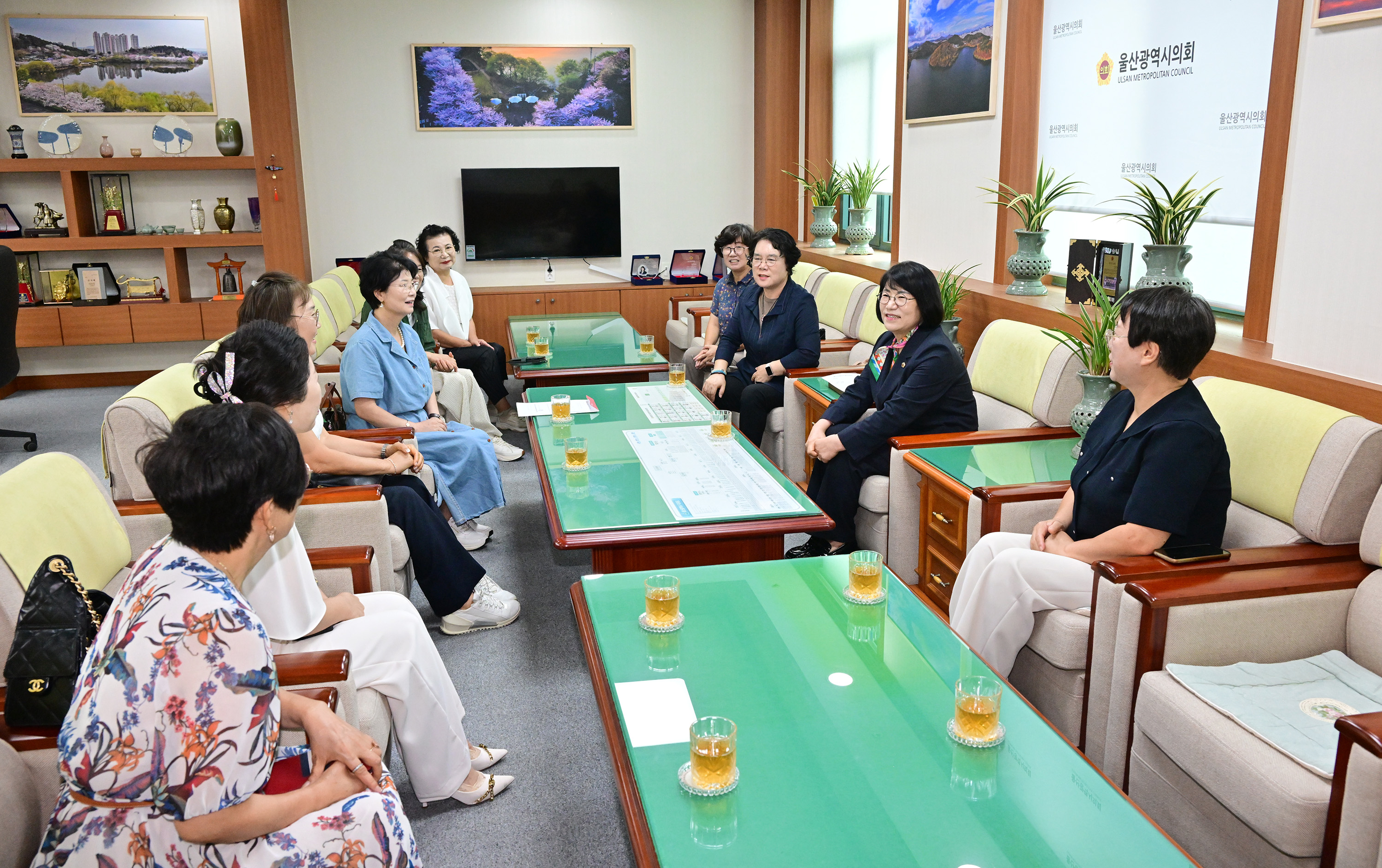 이영해 의장, 울산사립유치원연합회 임원진 환담3