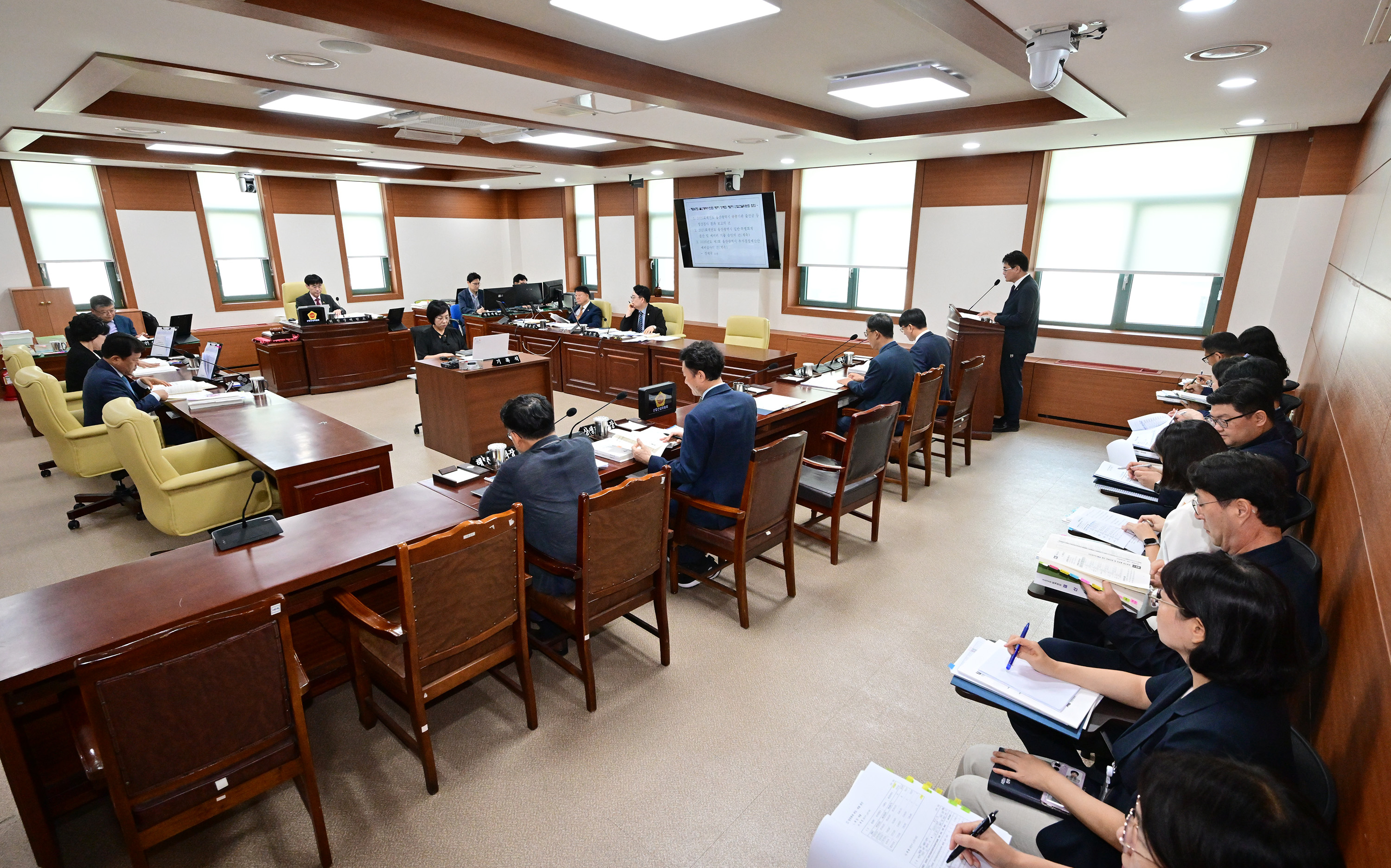 산업건설위원회, 경제국 소관 2025회계연도 결산 및 2026년도 제3회 추가경정예산안 예비심사3
