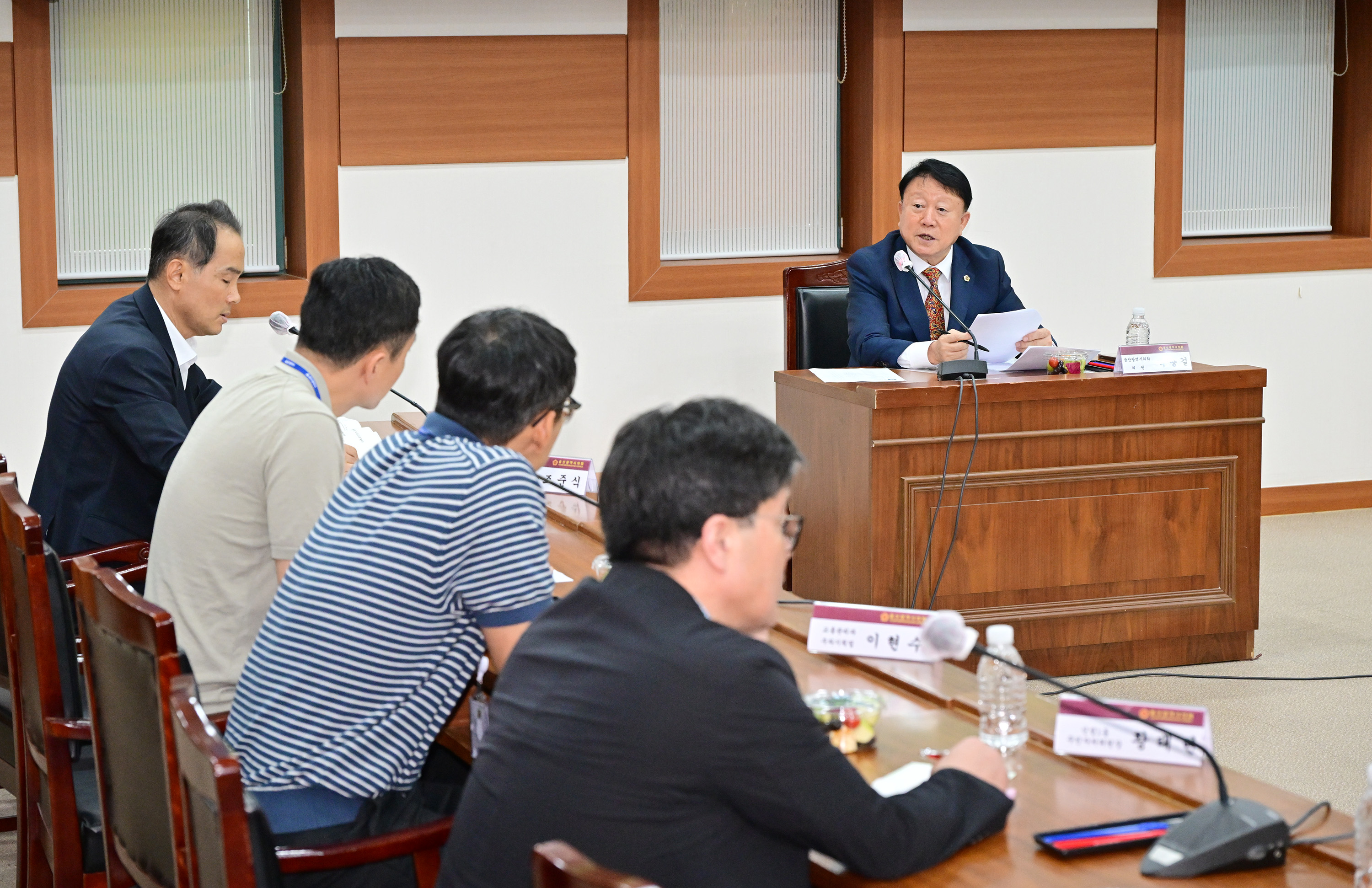 박용걸 예산결산특별위원장, 전통시장 공영주차장 이용자 부담경감 조례정비 간담회7
