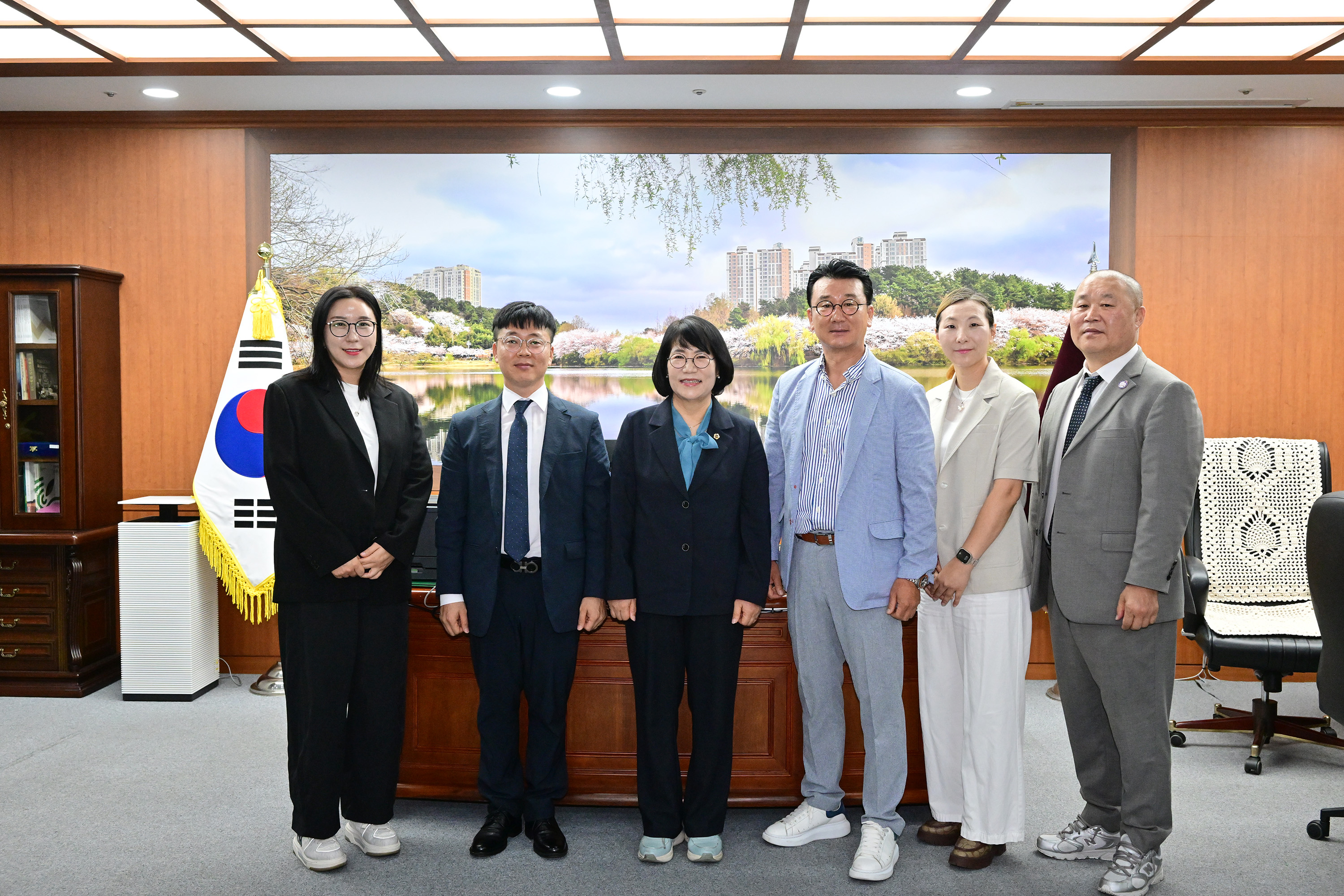 이영해 의장, 강북 학교운영위원장협의회 환담4