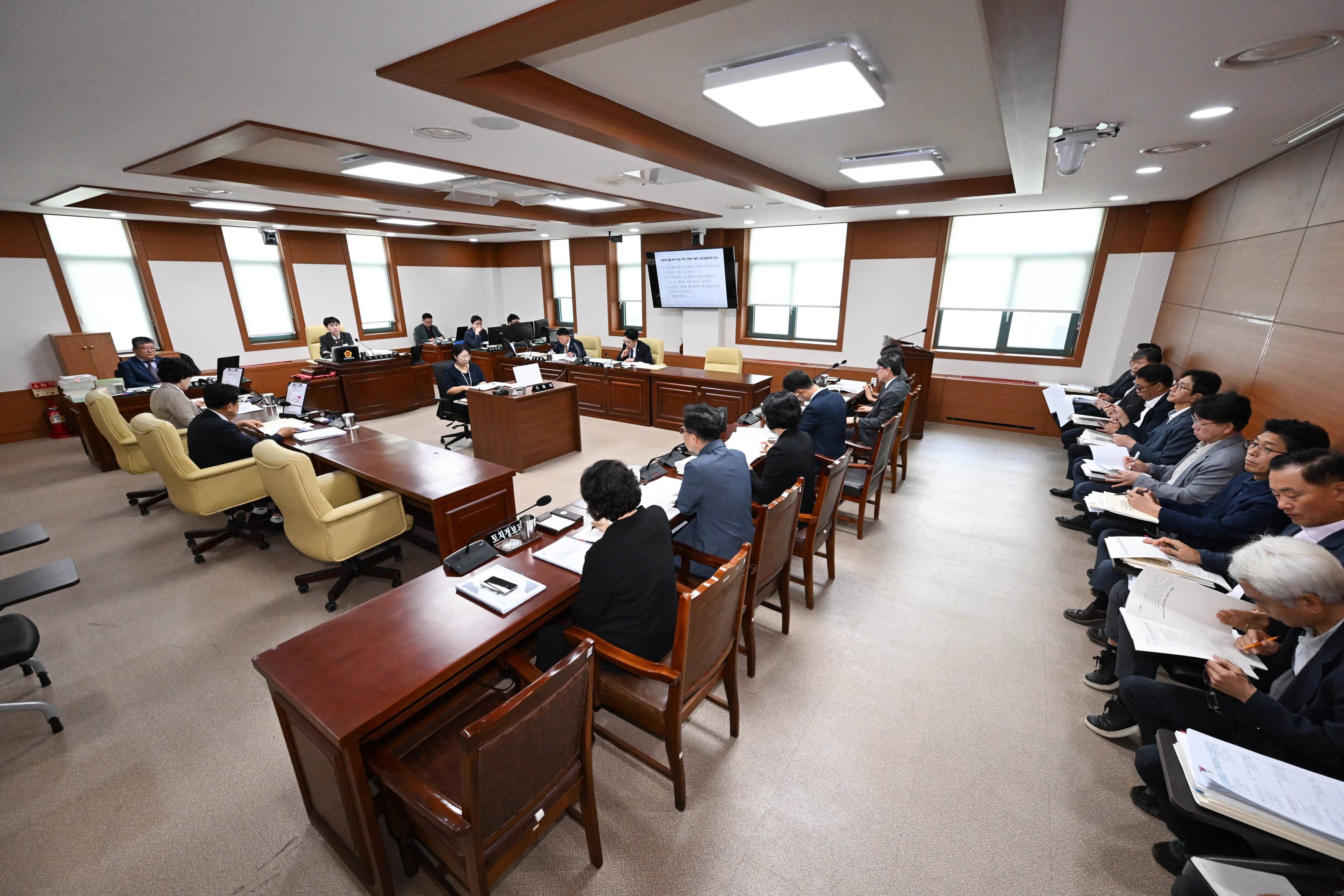 산업건설위원회, 건설주택국 소관 2026년도 제3회 울산광역시 추경예산안 예비 심사4
