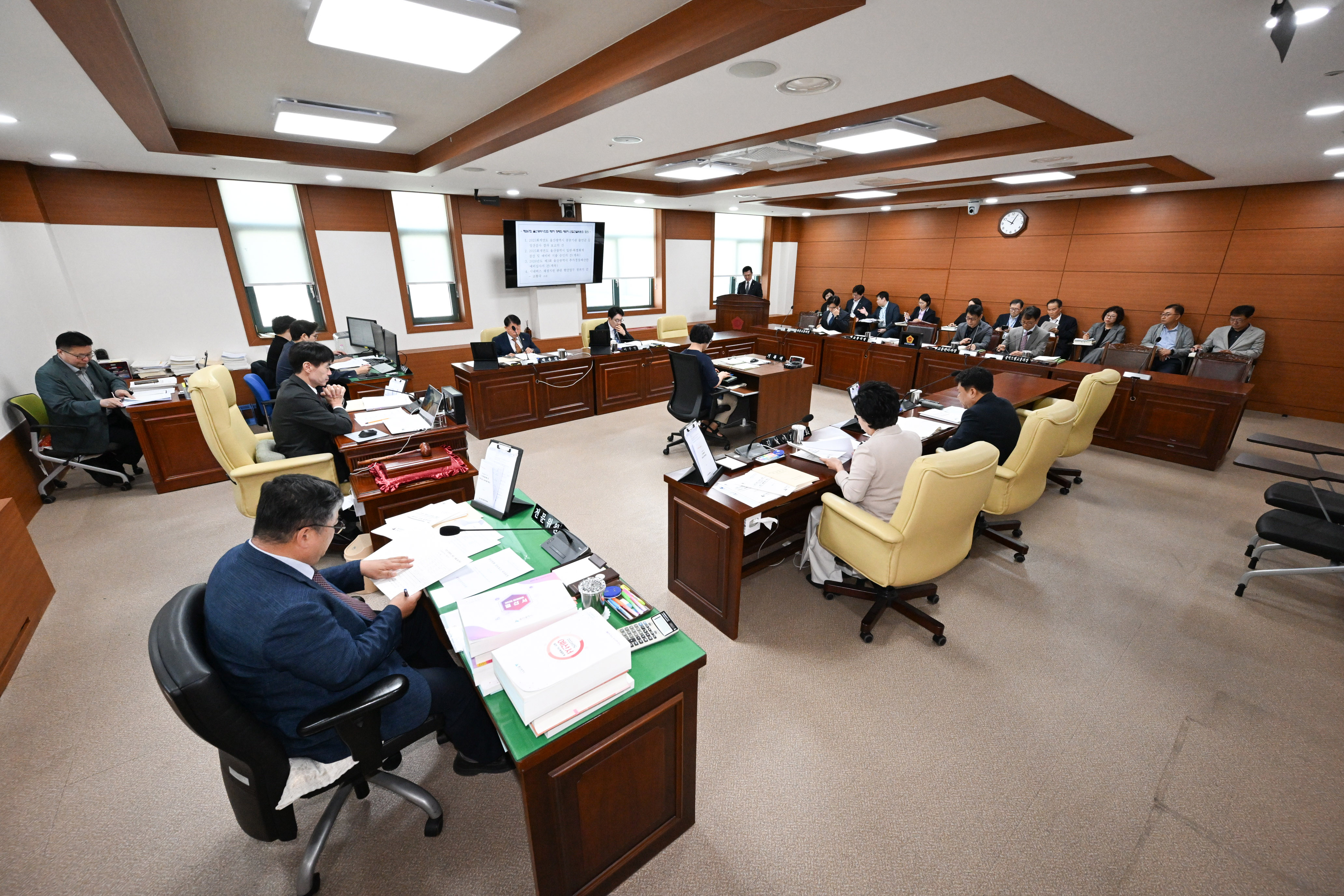 산업건설위원회, 교통국 소관 2025회계연도 결산 및 2026년도 제3회 울산광역시 추경예산안 에비 심사3